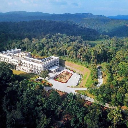 Montrose Golf Resort And Spa - Coorg Jambur Kültér fotó